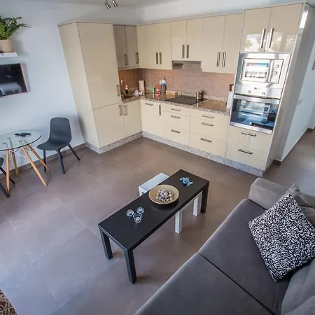 Casa Anemona With Terrace Shared Pool Sea Views And Free Wifi Lägenhet Puerto del Carmen (Lanzarote)